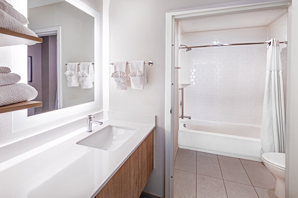 Staybridge Suites Portland 15/47