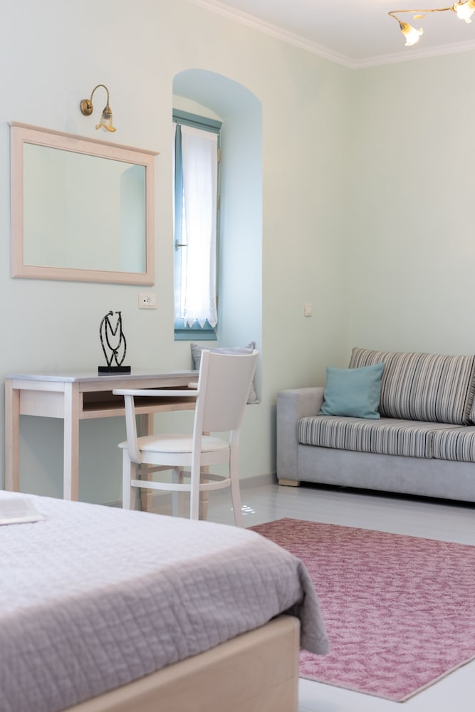 999 Luxury Hotel 20/53