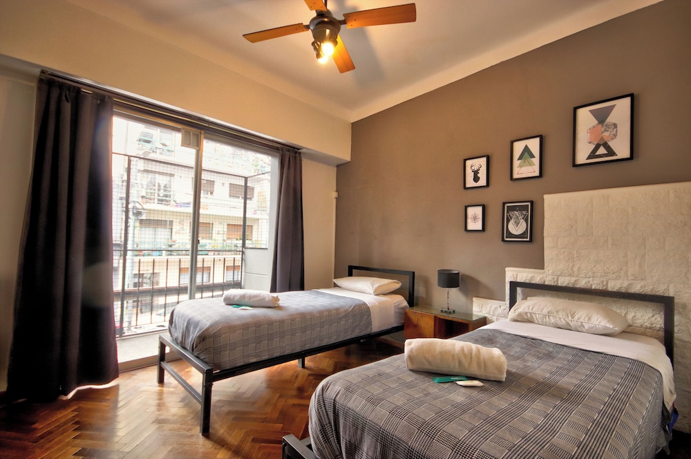 Play Hostel Soho 11/50