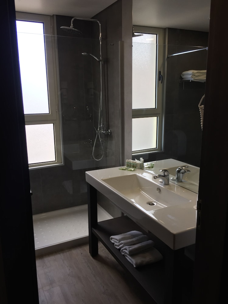 Hotel Euro Moniz 23/26