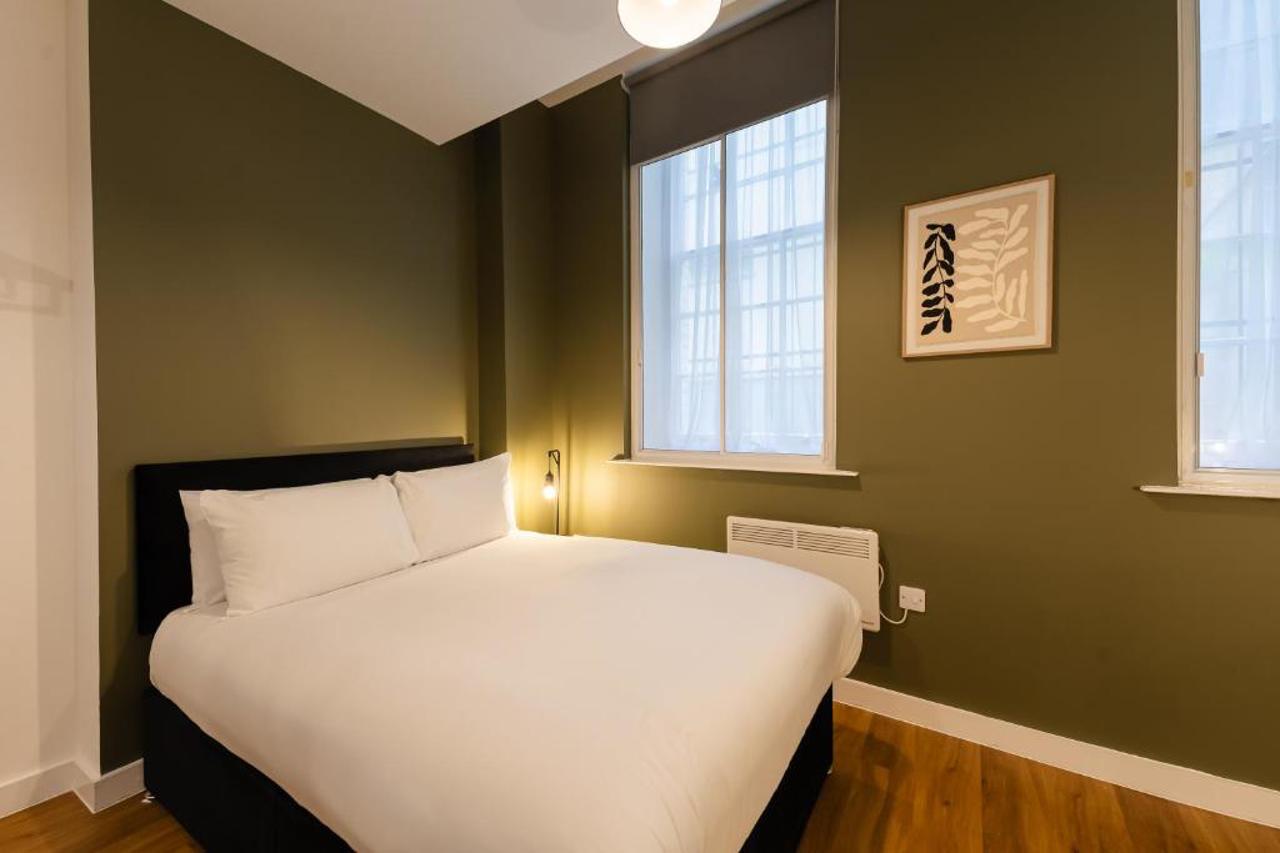 Room at 8 STANLEY STREET, LIVERPOOL