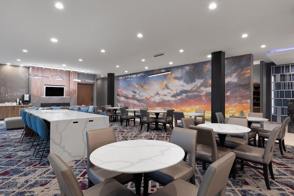 La Quinta Inn & Suites by Wyndham Athens 39/49