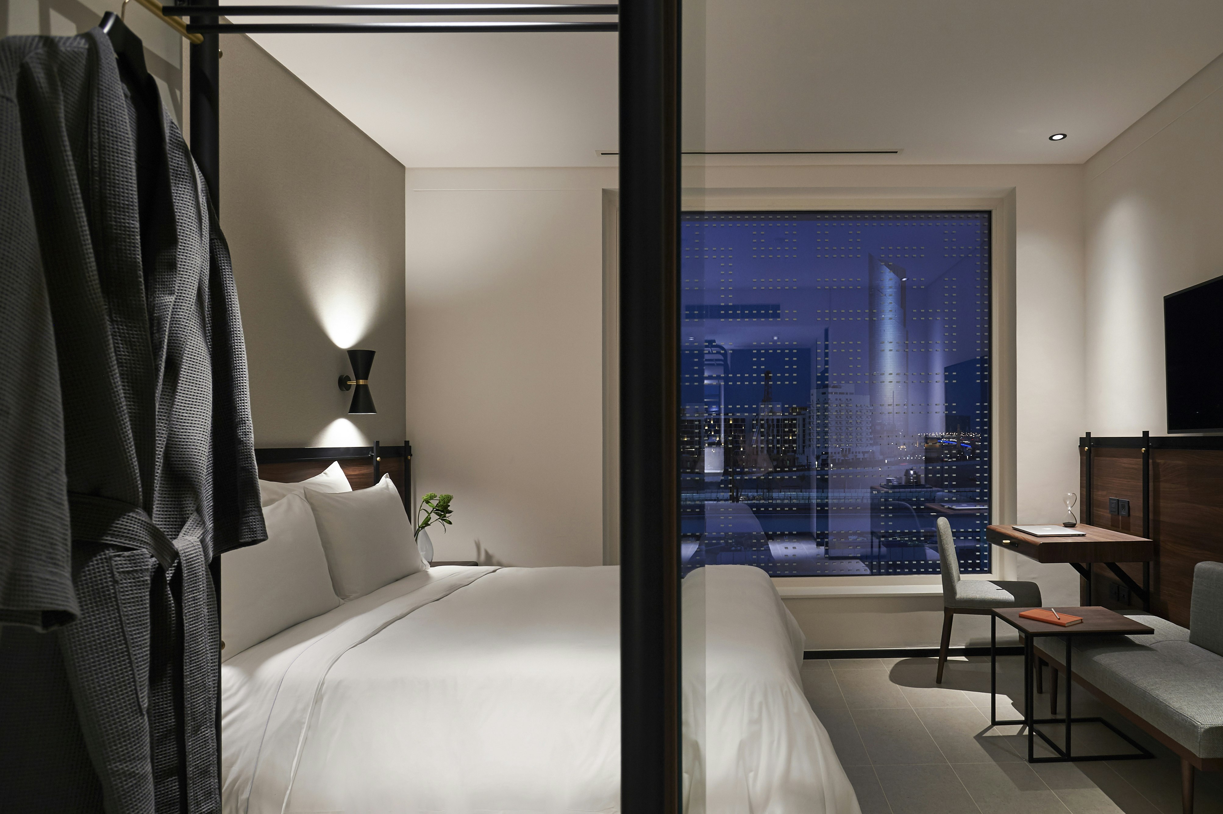 Form Hotel, a member of Design Hotels, Dubai 16/44
