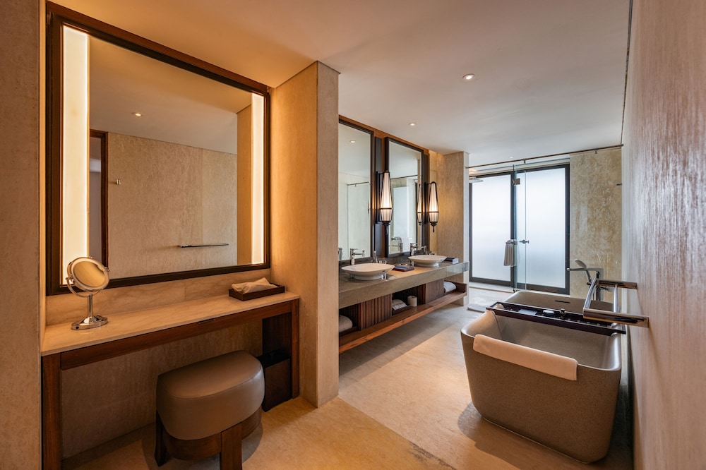 Bali Beach Hotel 29/50