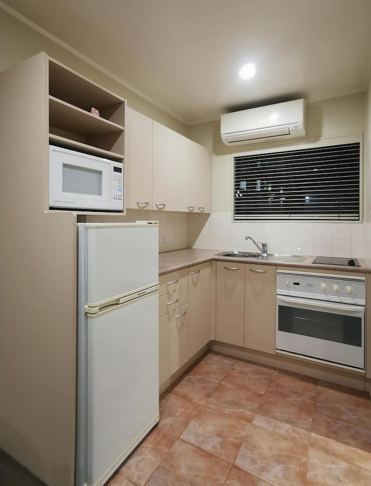 Cornwall Park Motor Inn 8/47