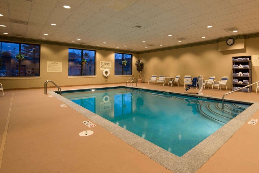 Hampton Inn White River Junction 40/81