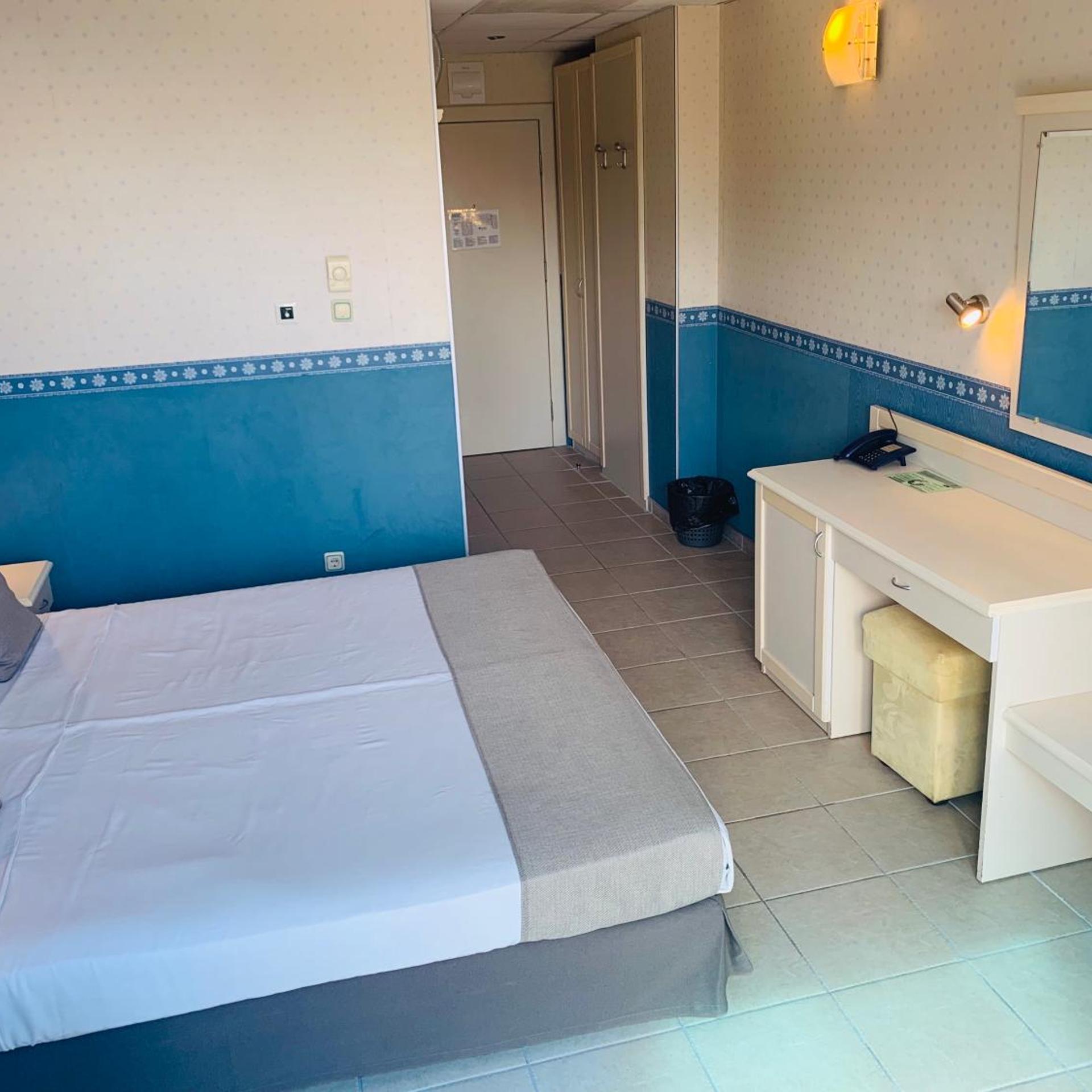 Room, Single, Balcony