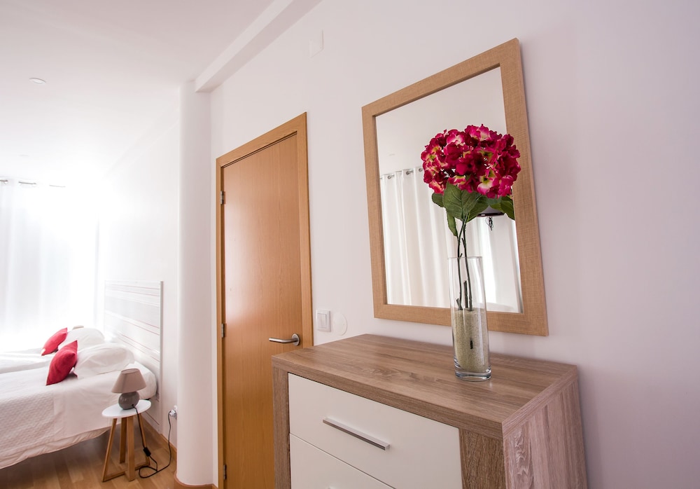 Central Guest House 50/50