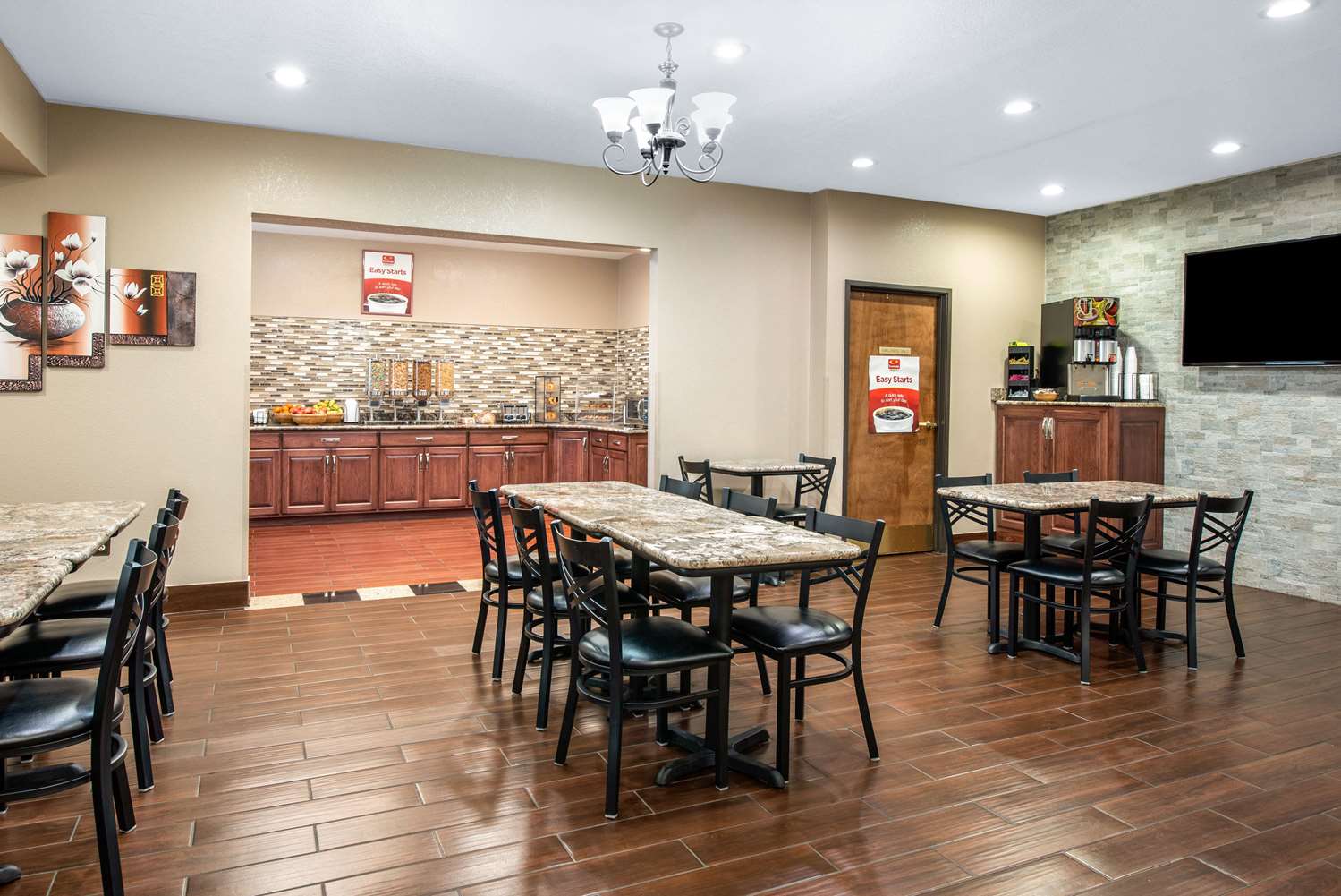 Econo Lodge Shelbyville North 8/9