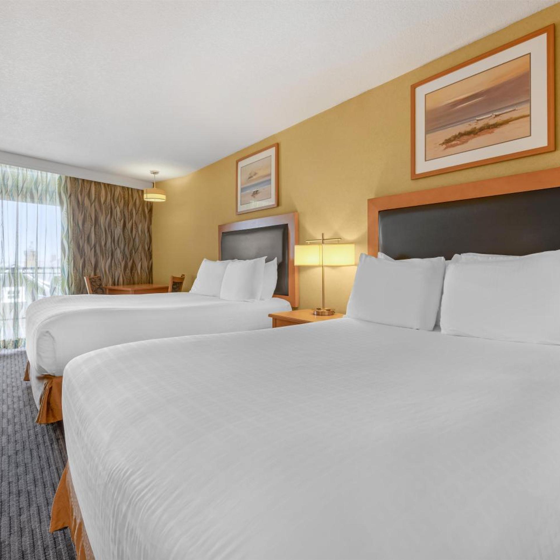 Room, 2 Queen Beds, Partial View, Balcony