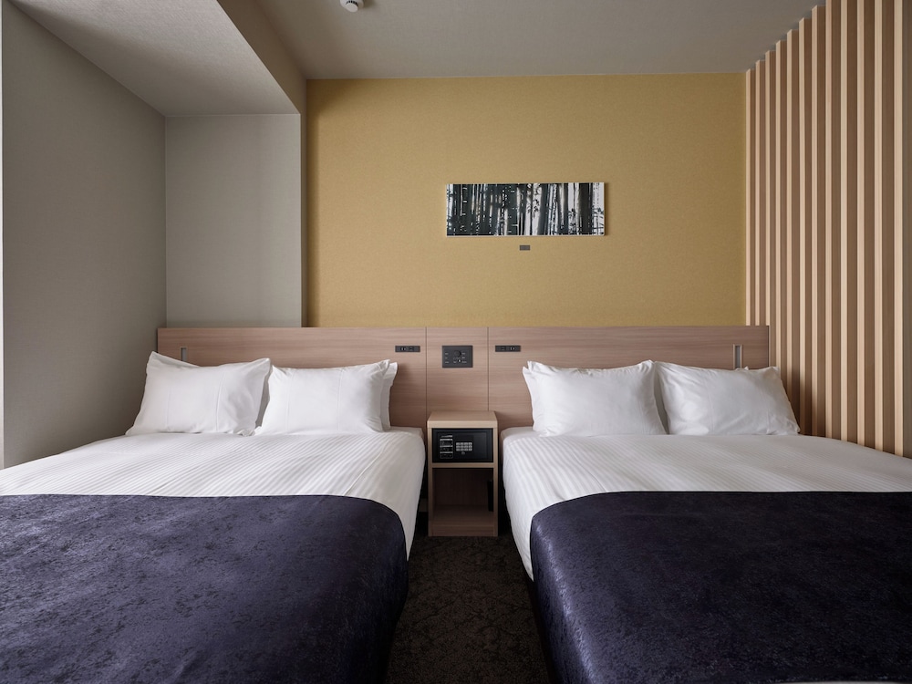 Premium Apart MONday KYOTO GOJO 29/63
