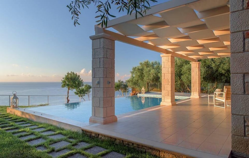 Avra Luxury Villa 10/50