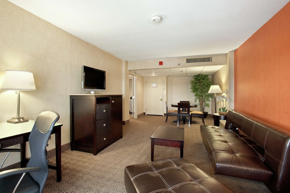 Doubletree Hotel Springfield 40/79