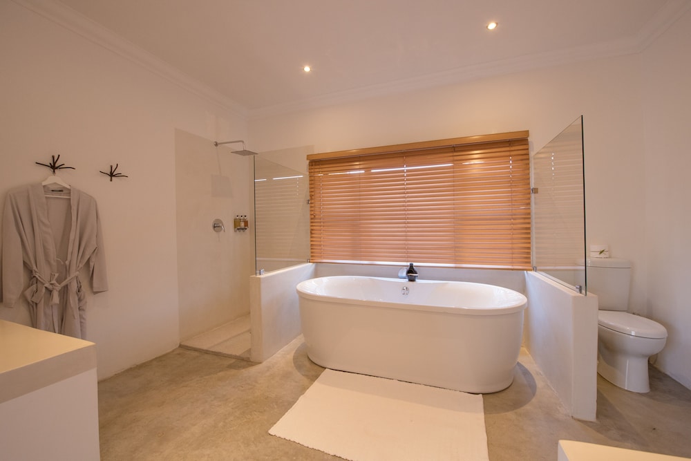 Unembeza Boutique Lodge Spa 49/50