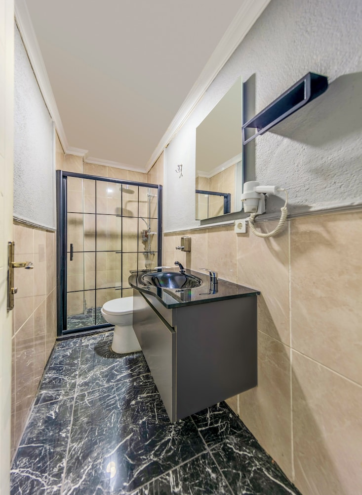 La Pera Suites 36/36