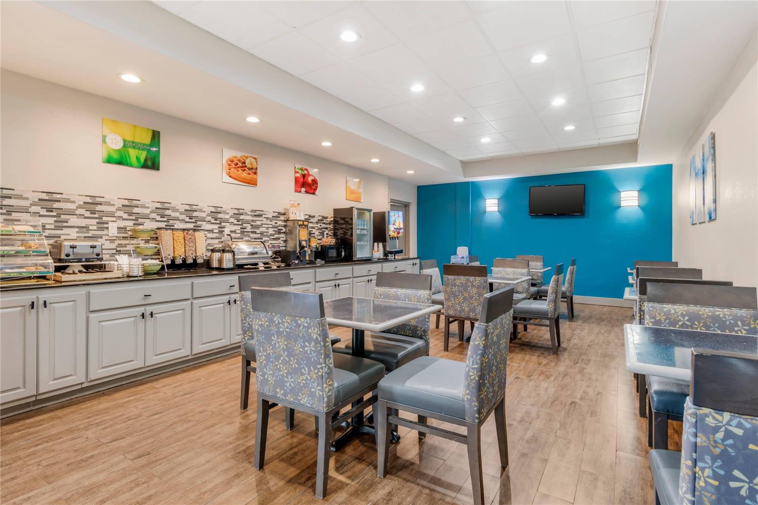 Quality Inn & Suites Union City Atlanta South 37/50