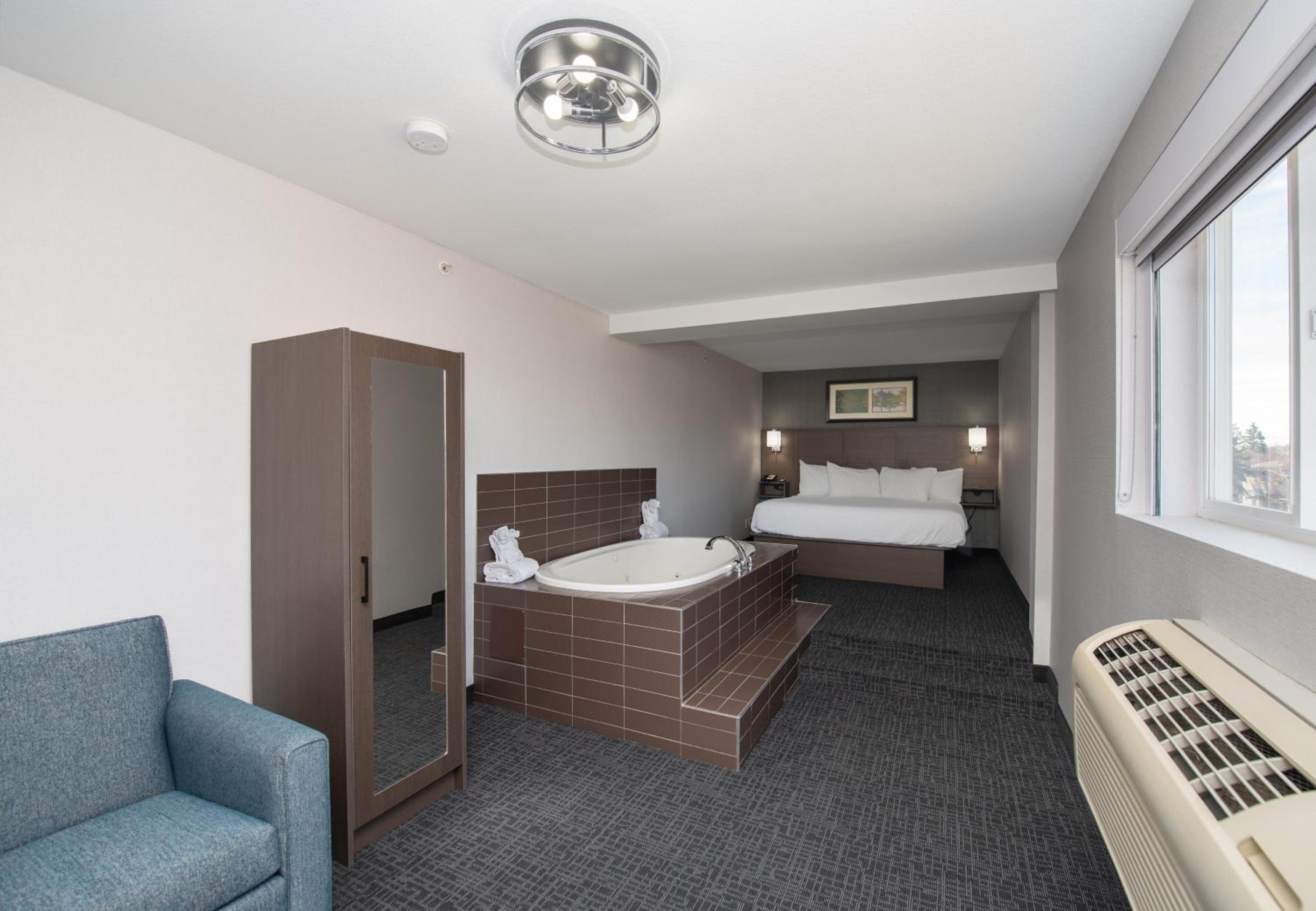 Presidential, Coast, Suite, King Bed