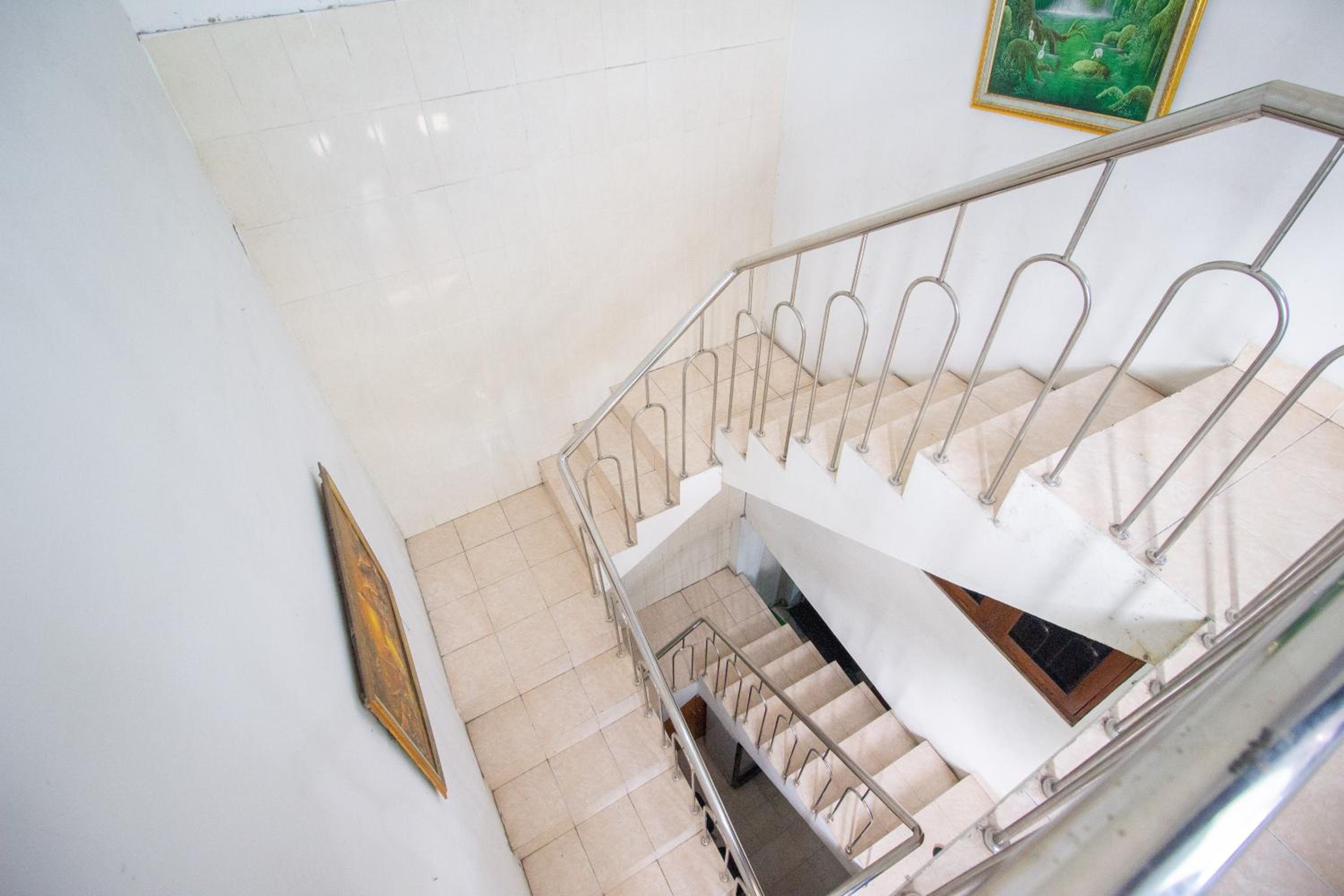 OYO 3707 Halona Guesthouse 30/50