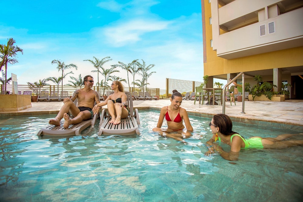 Hot Beach Suites 26/50