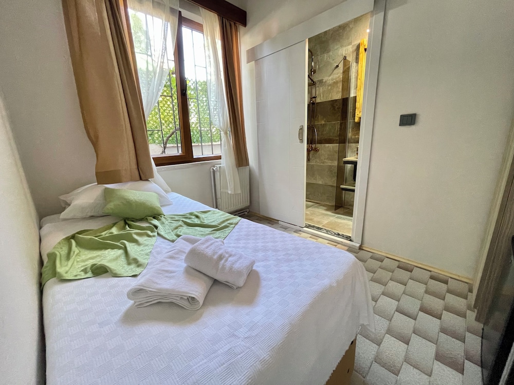 Villa Ece Pansiyon 9/40