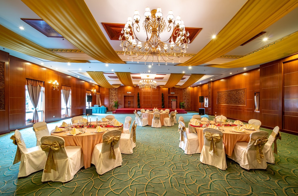 Century Pines Resort 33/50