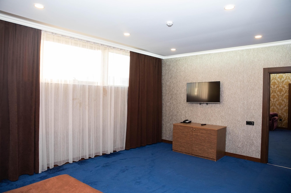 Innab Inn 42/53