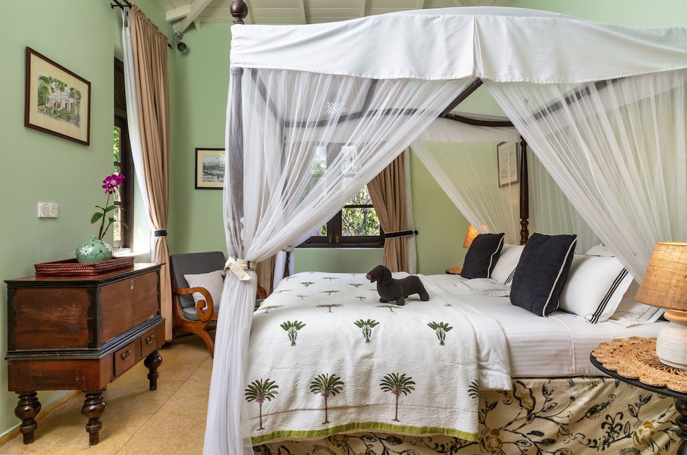 ROOM 2, SUITE, MAIN HOUSE, MAIN BUILDING
