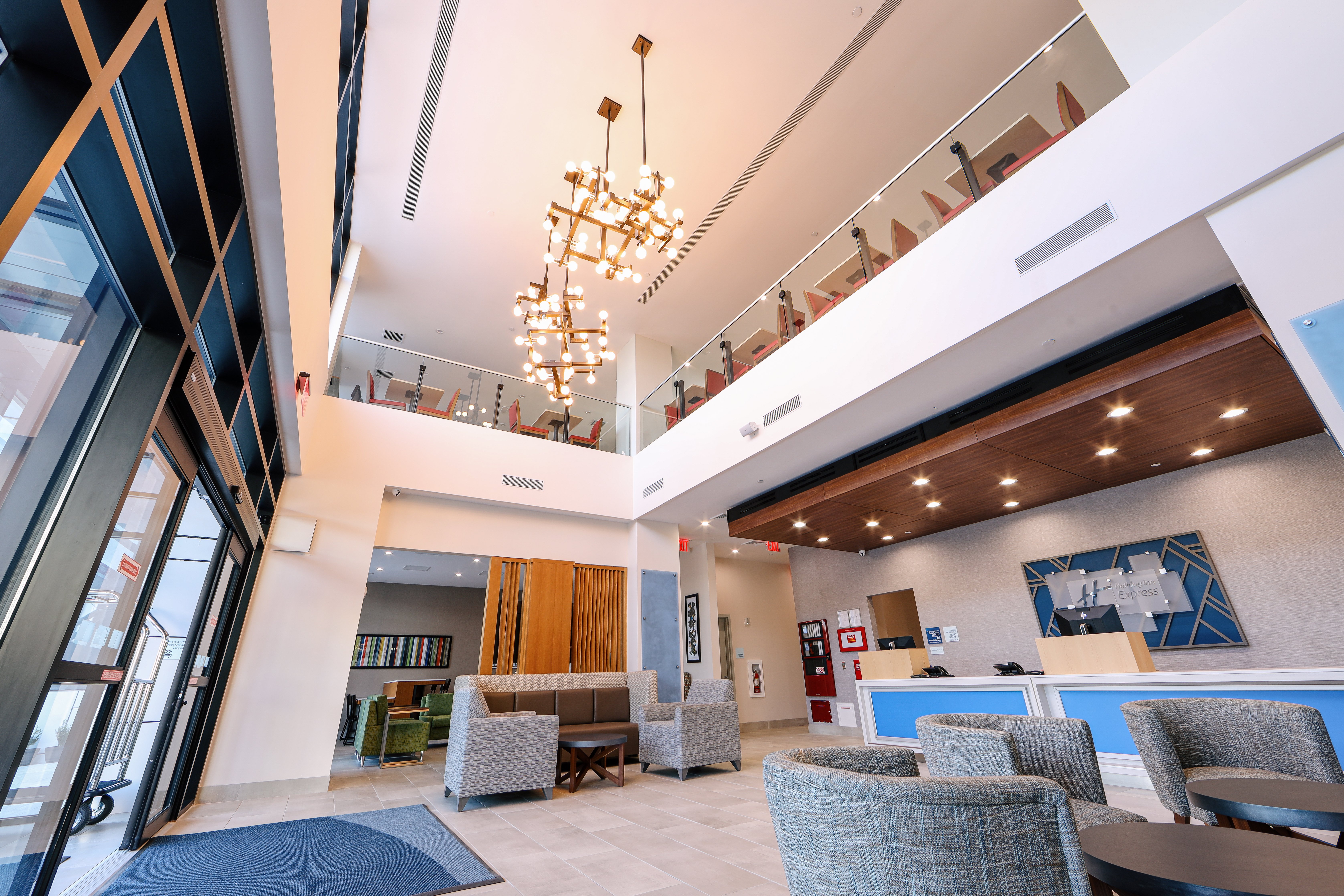 Holiday Inn Express Long Island City E New York, an IHG Hotel 10/48