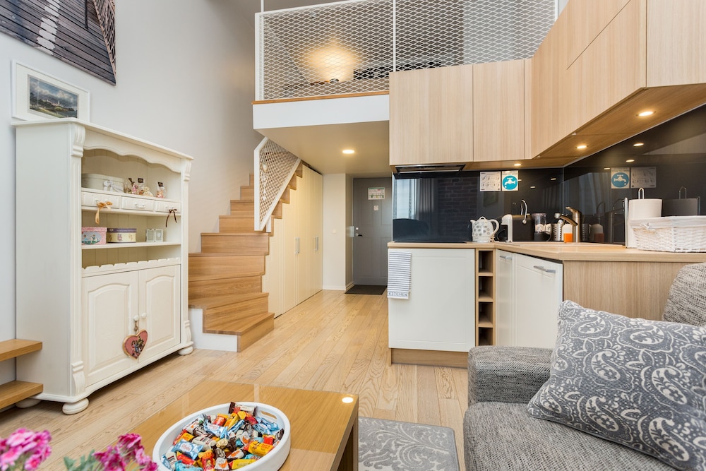 Angleterre Apartments 9/50