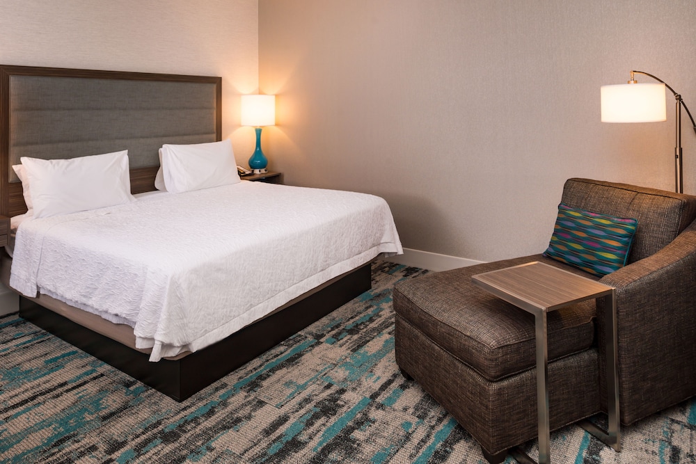 Hampton Inn & Suites Olympia Lacey 15/47