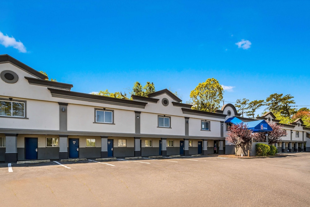 Motel6 Toms River, NJ - Near Seaside Heights 8/69