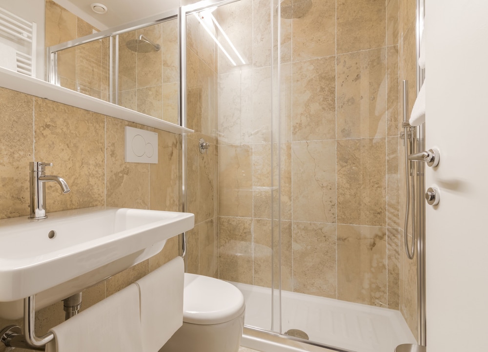 Room, Twin Beds, Square View, Balcony، La Cisterna 2/4