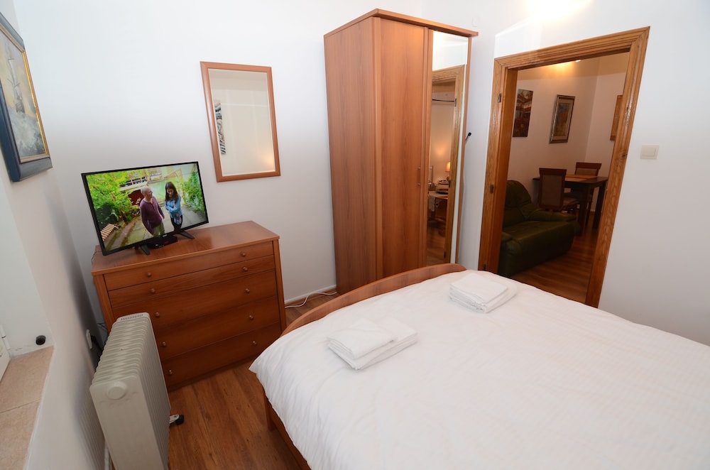 Maritimo Apartments 13/50