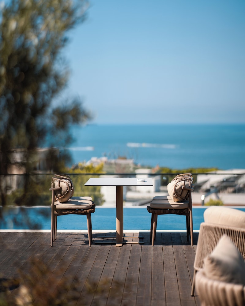 GRAND VM CONFERENCE & SPA 47/50