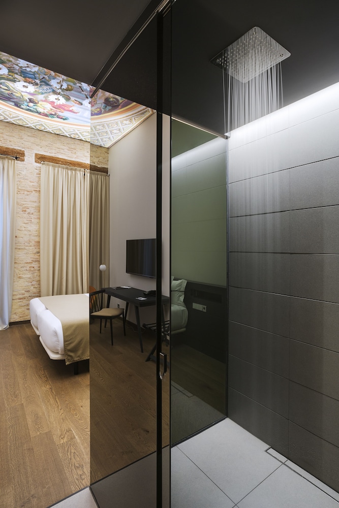 Hotel One Shot Mercat 09 38/39