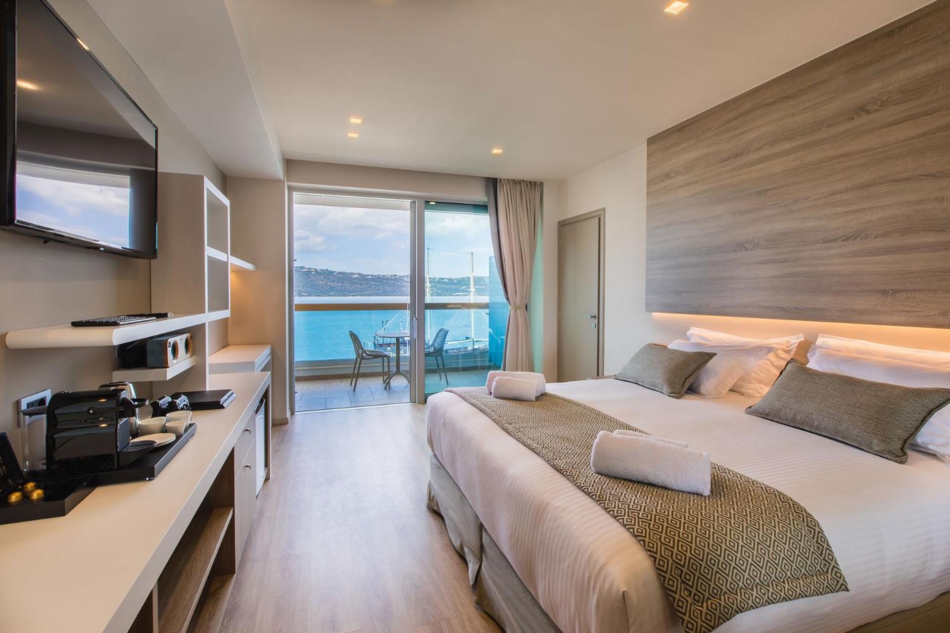Superior, Twin Beds