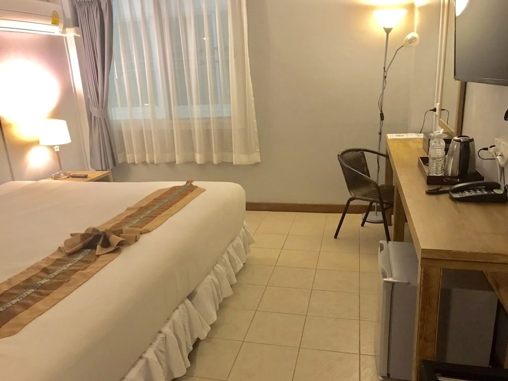 RATANA HOTEL CHIANG MAI 22/49