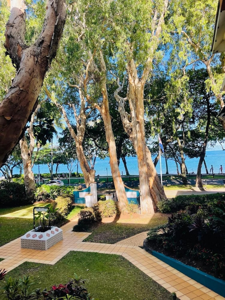 Beachview Apartments at Villa Paradiso 47/50