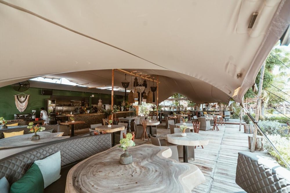 The Kontiki Curacao Beach Resort 62/74