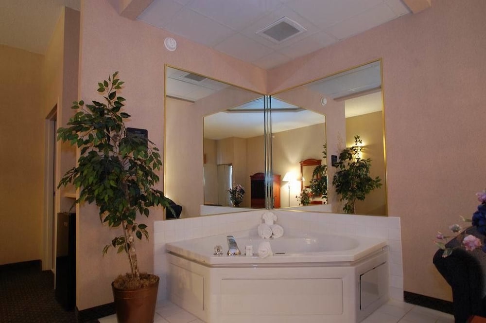 Quality Suites Graham - Burlington South 3/41