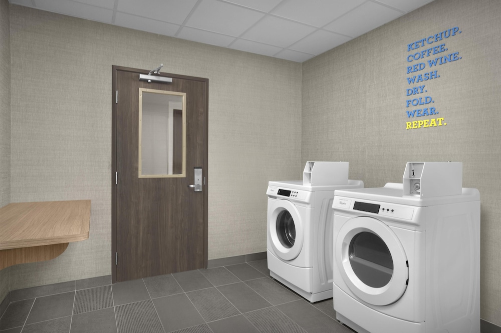 Tru by Hilton Midland East 38/39