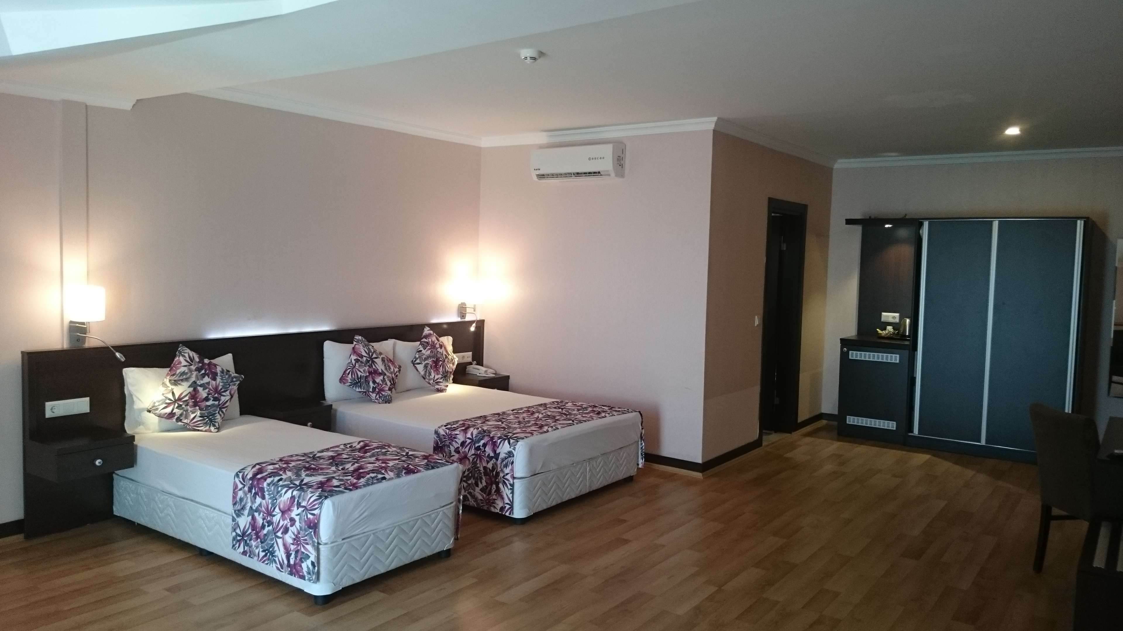 Sunshine Holiday Resort 27/66