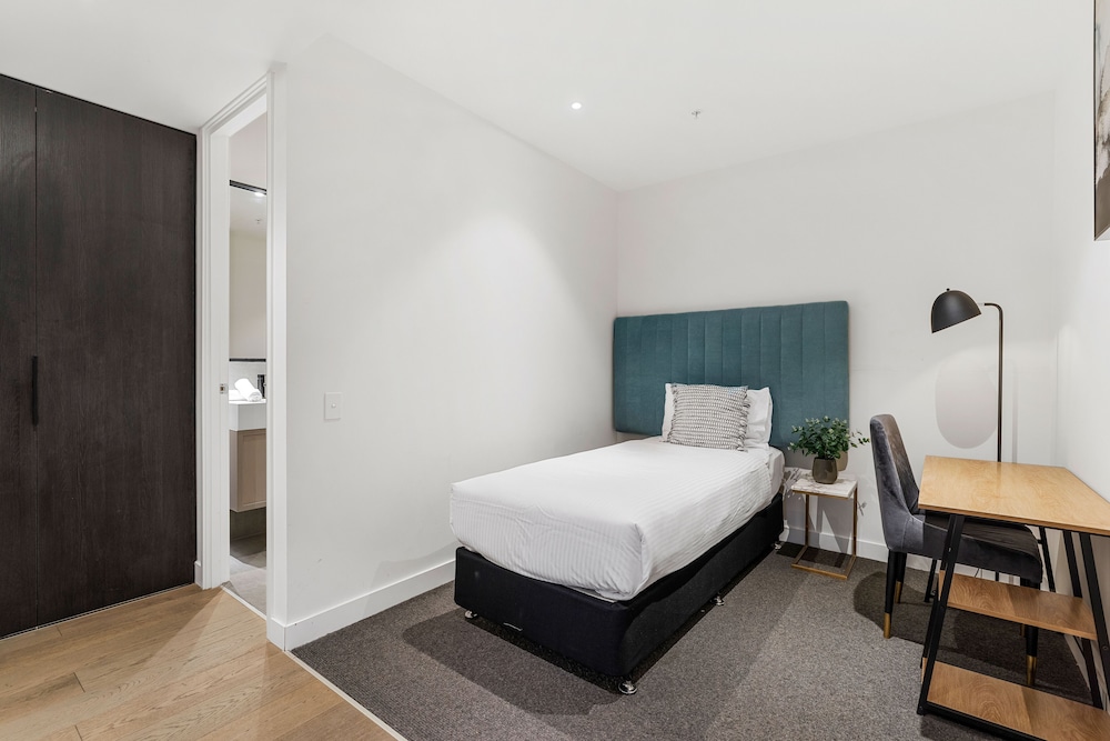 1 Bedroom, Compact, Apartment, 1 Queen and 1 Single Bed