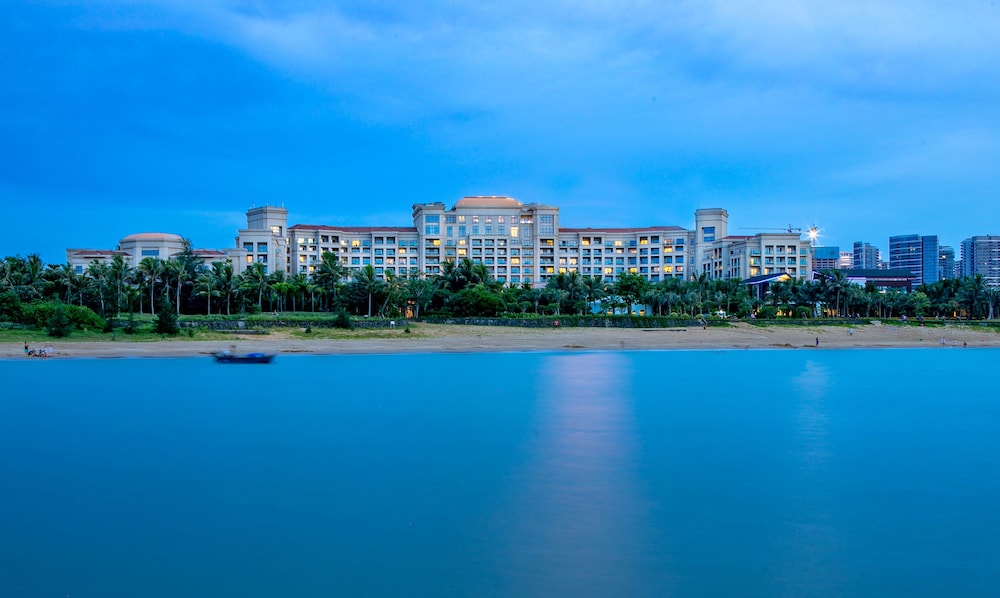 Grand Hotel Haikou (Managed by Accor) 58/62