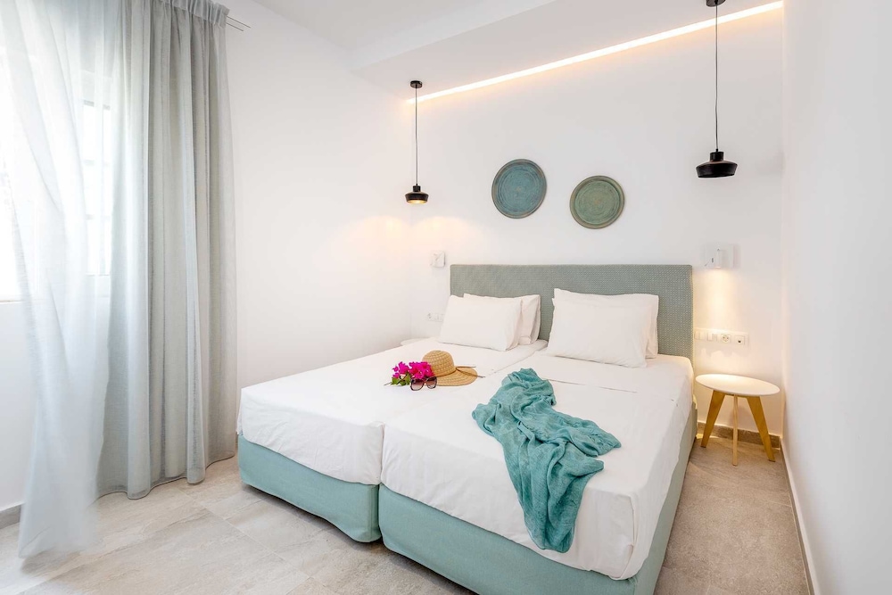 Elvita Hotel 15/67
