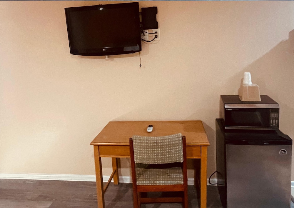 Regency Inn 24/38