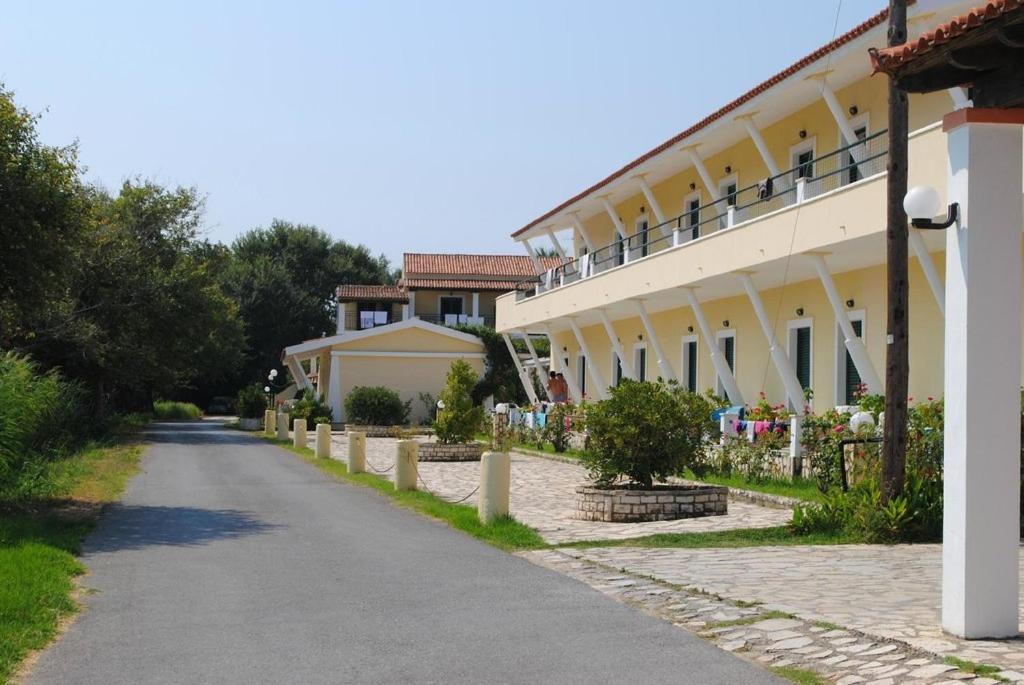 Monika Hotel Apartments 37/55