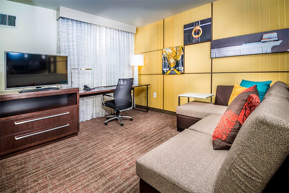 Residence Inn Columbus Polaris 24/32