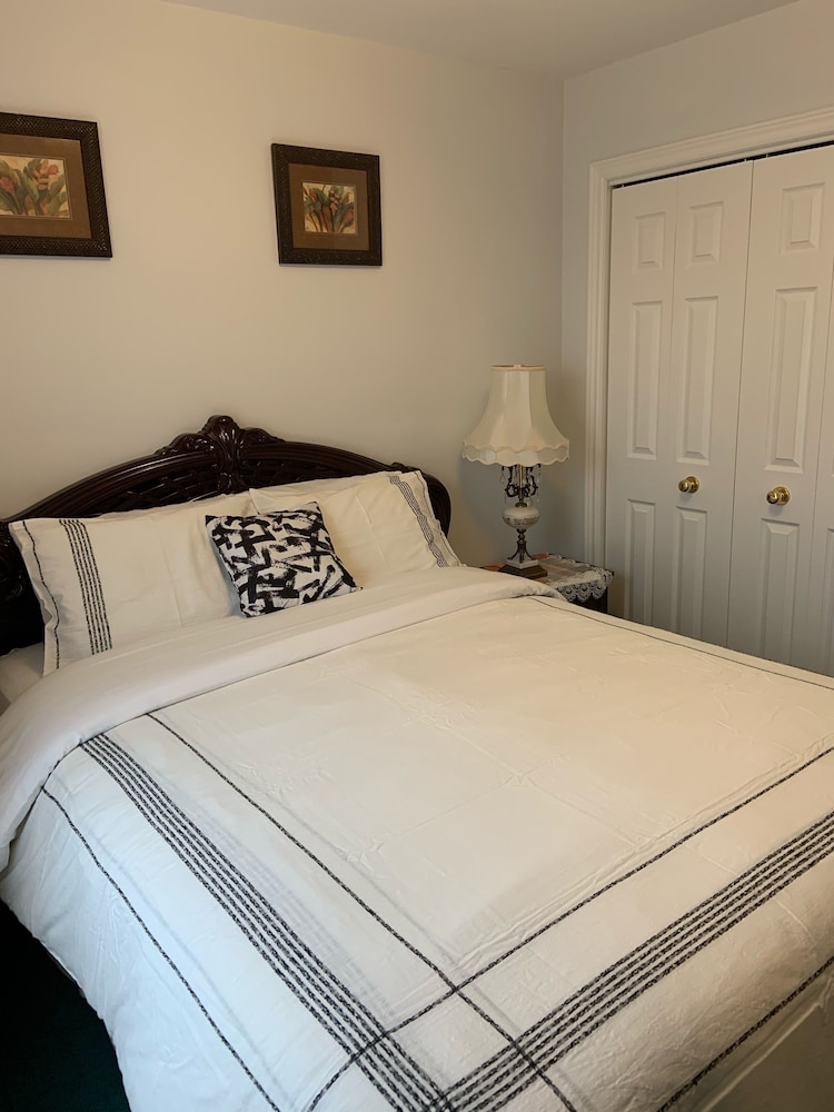 Susan's Villa 7/50