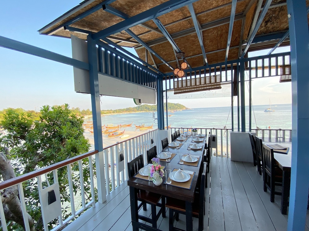 Chareena Hill Beach Resort 54/70